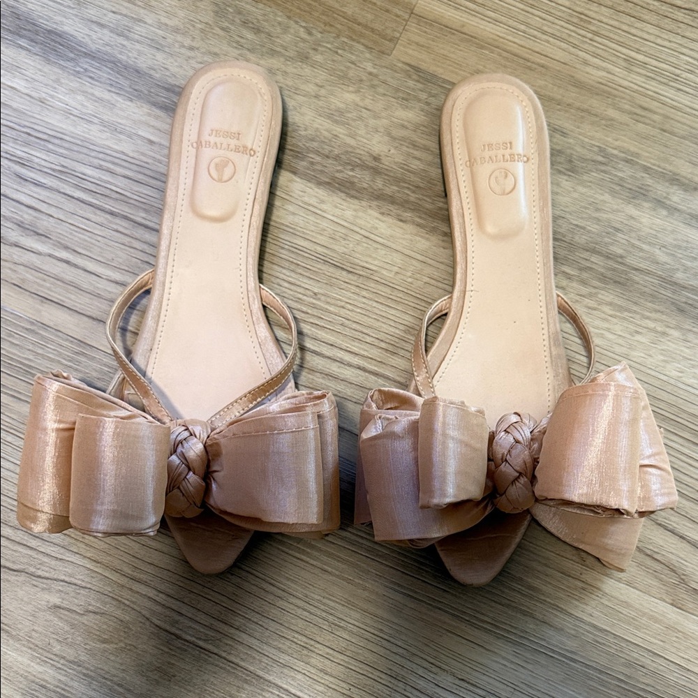 Elegant Tan Bow Sandals